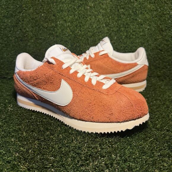 Size 9.5 - Nike Cortez Suede Dark Russet Flax Muslin Sail Shoe Sneaker - Picture 1 of 7